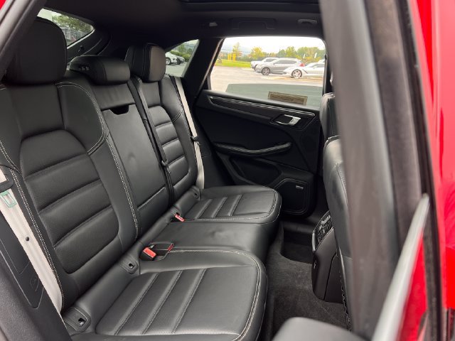 Used 2023 Porsche Macan GTS AWD/4WD image 29
