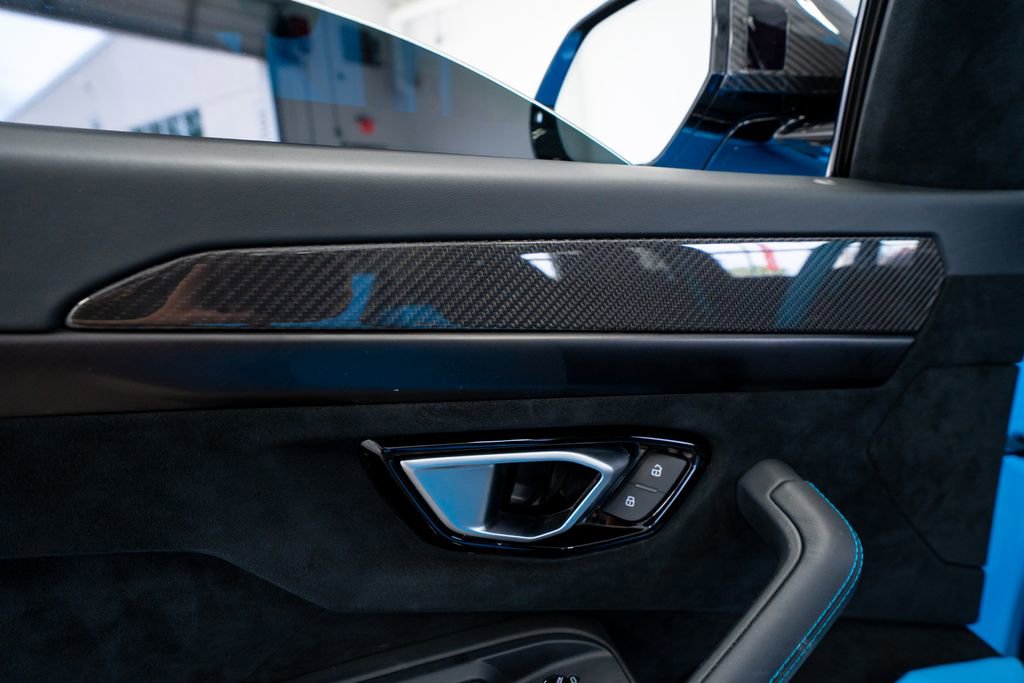 Used 2023 Lamborghini Urus Performante image 38