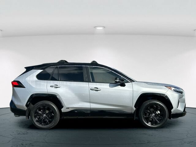 Used 2024 Toyota RAV4 XSE w/ Weather Package AWD/4WD image 7