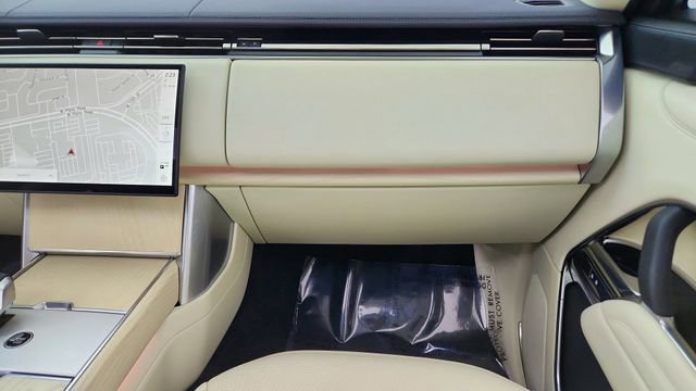 Used 2024 Land Rover Range Rover SE AWD/4WD image 35