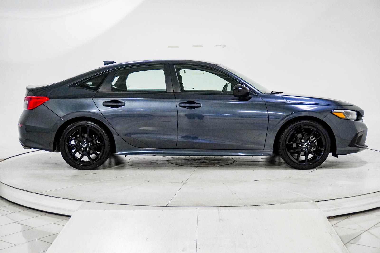 Used 2024 Honda Civic Sport image 11