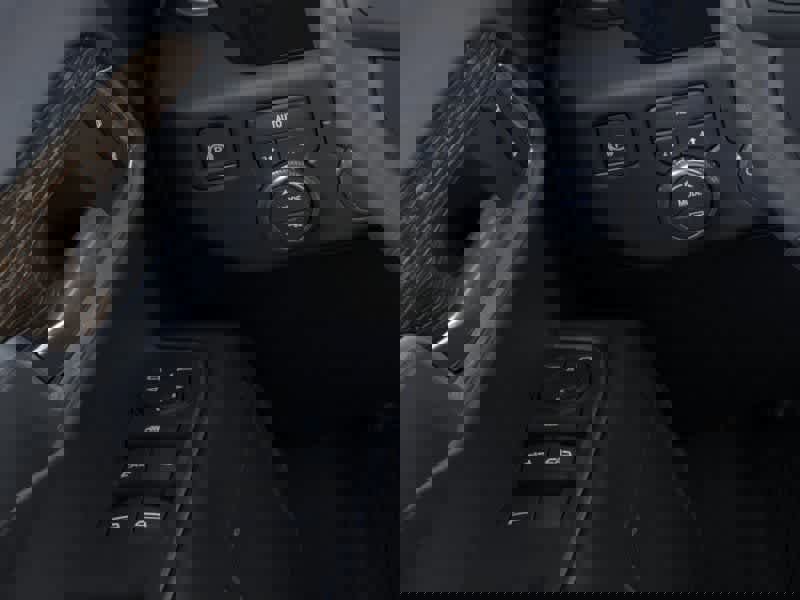 New 2026 GMC Sierra 1500 SLE w/ Preferred Package image 4