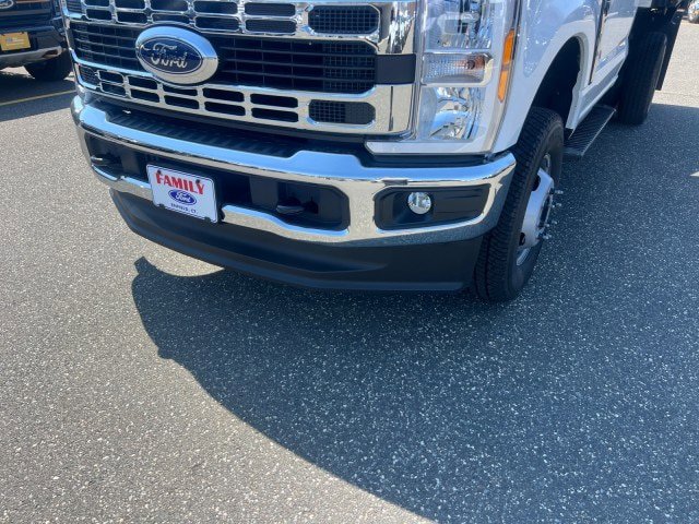 New 2026 Ford F350 XL w/ XL Chrome Package AWD/4WD image 23