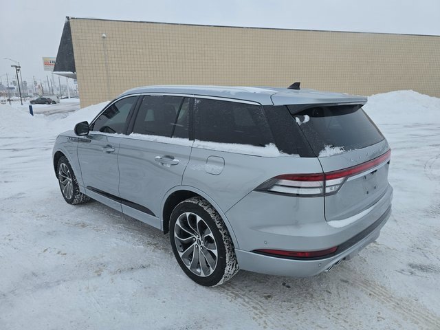 Used 2023 Lincoln Aviator Grand Touring w/ Equipment Group 301A image 6