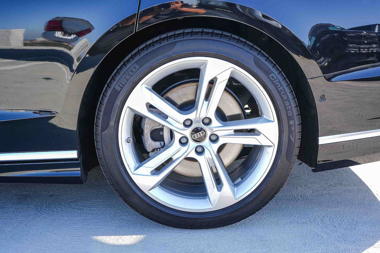 Used 2025 Audi A8 L 3.0T AWD/4WD image 13