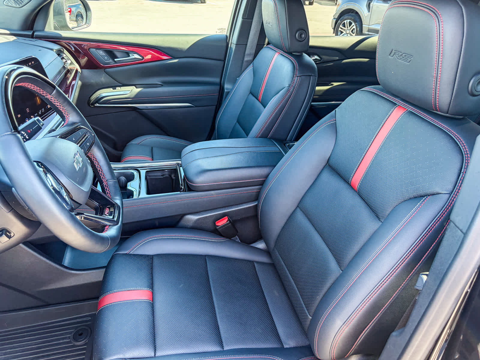 Used 2024 Chevrolet Traverse RS w/ LPO, Floor Liner Package image 16