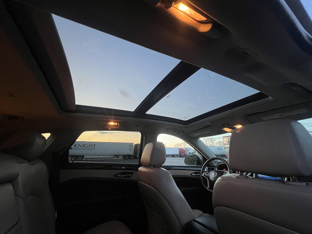 Used 2014 Cadillac SRX Performance w/ Driver Awareness Package image 14
