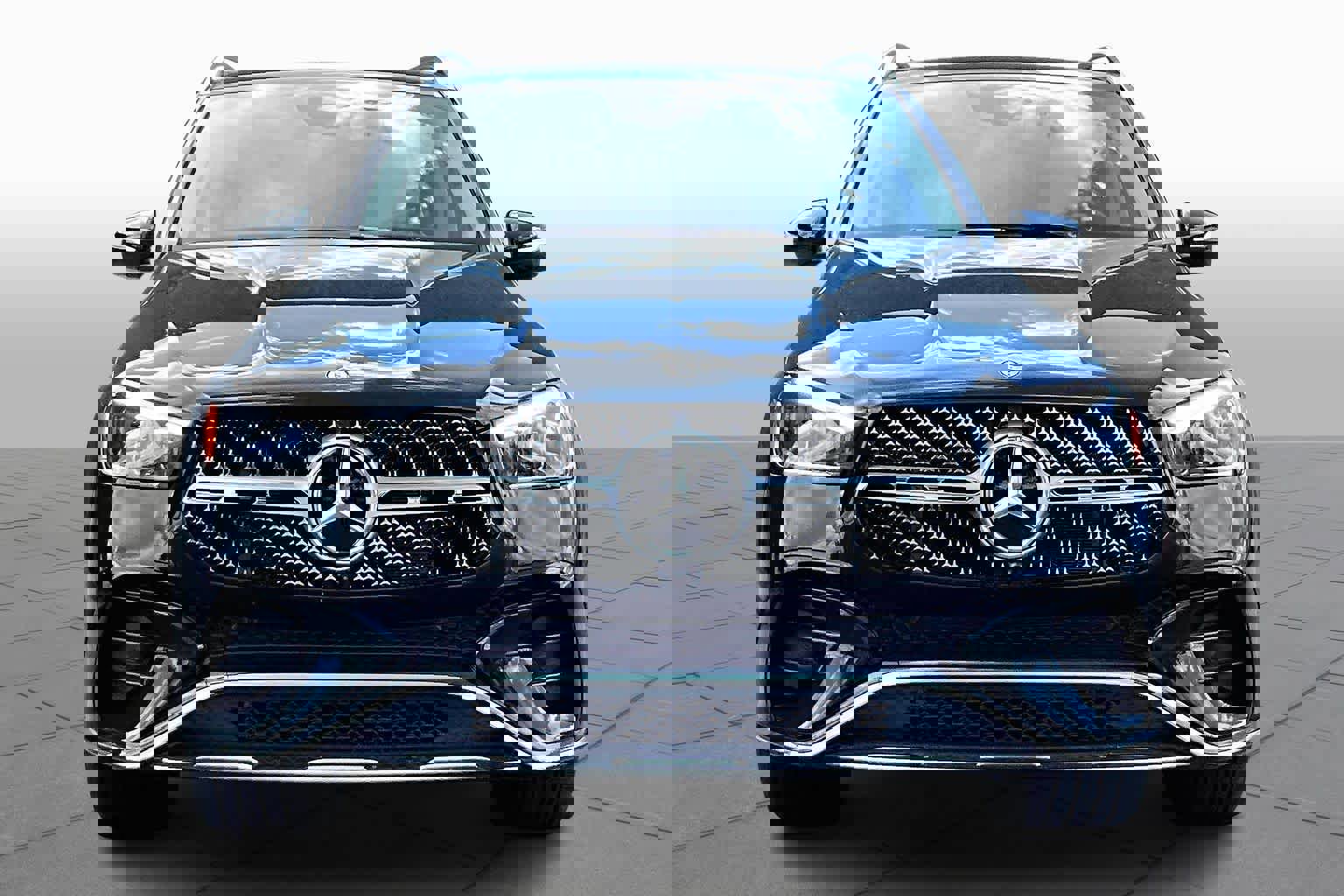 Used 2025 Mercedes-Benz GLE 350 4MATIC image 4