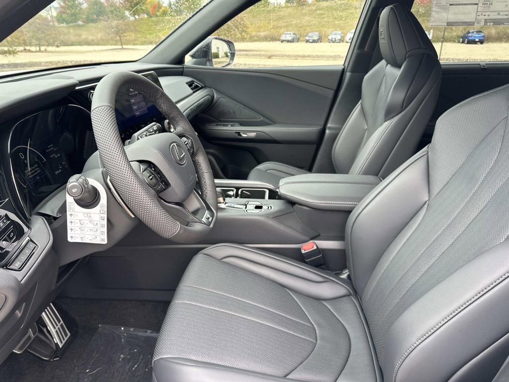 New 2026 Lexus TX 500h AWD image 9