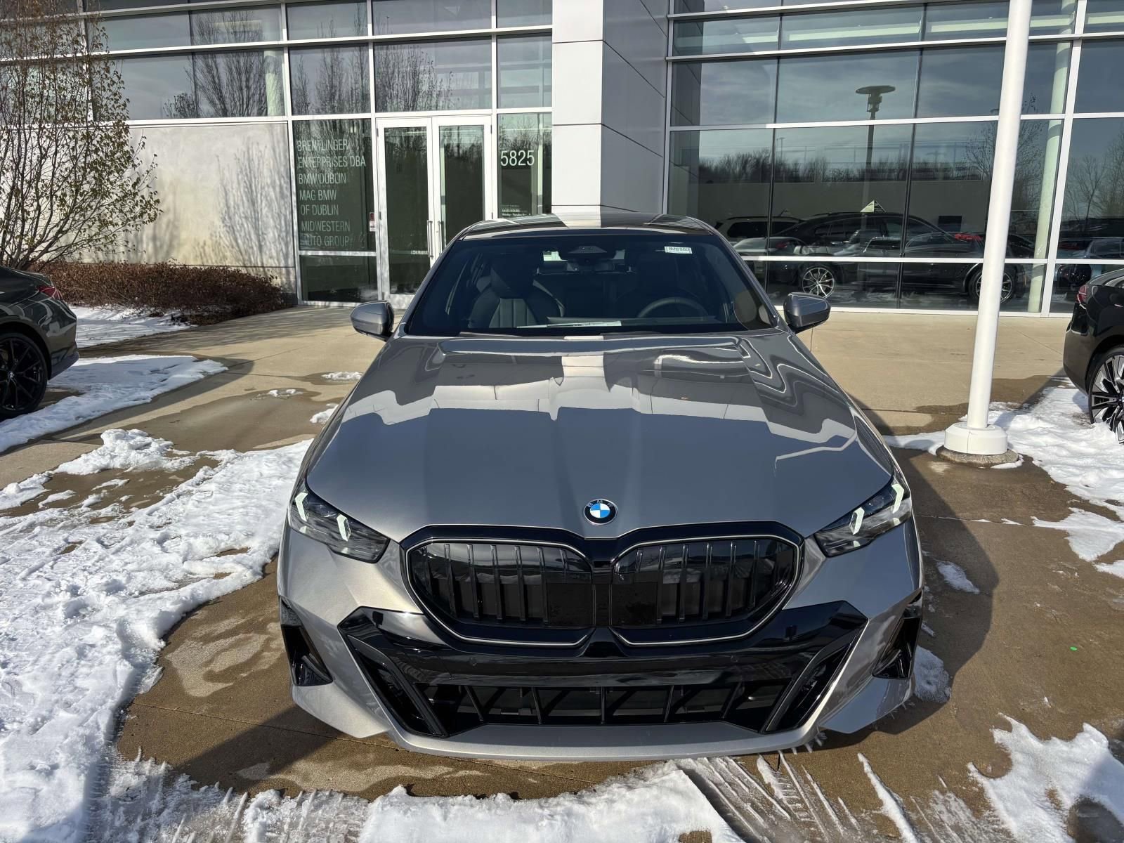 New 2026 BMW 530i xDrive w/ Executive Package image 2