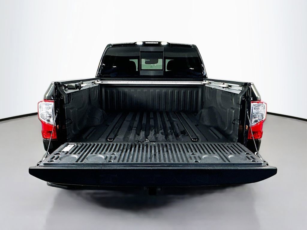 Used 2021 Nissan Titan SV w/ SV Convenience Package AWD/4WD image 29