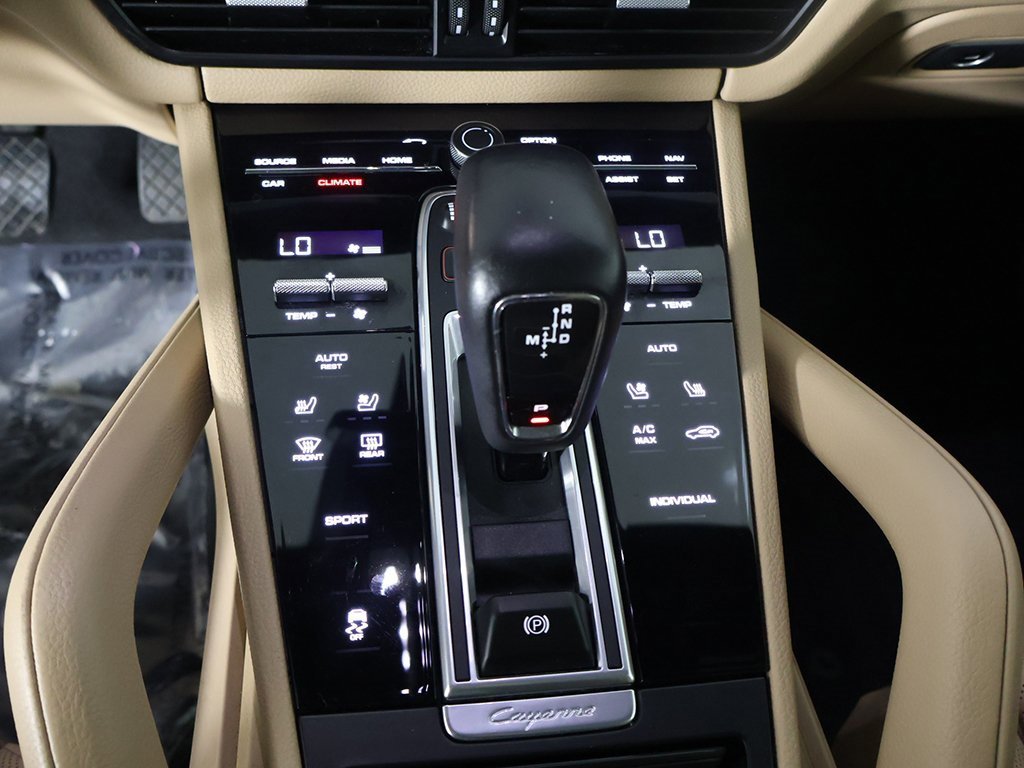 Used 2023 Porsche Cayenne Platinum Edition image 45