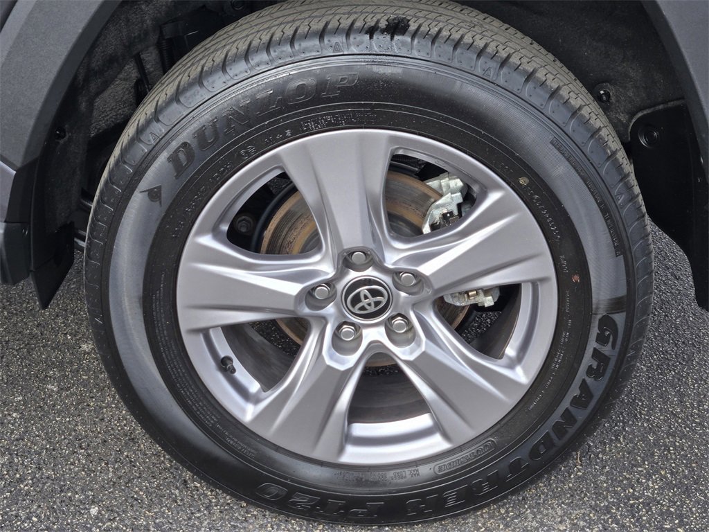 Used 2025 Toyota RAV4 XLE w/ Convenience Package image 8