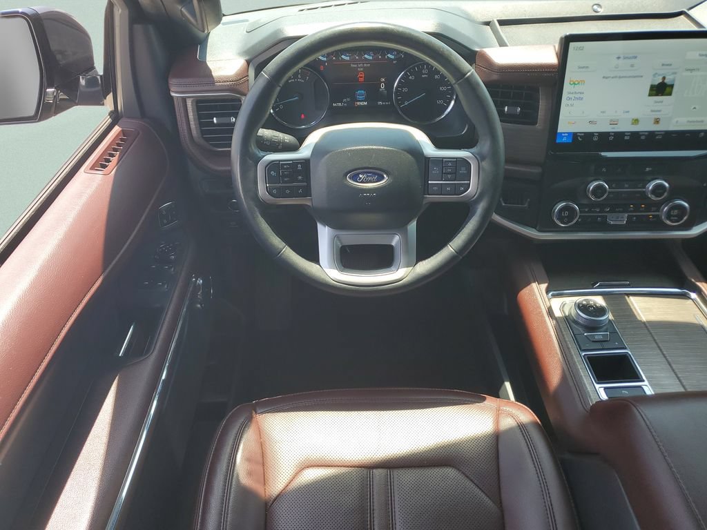Used 2024 Ford Expedition Limited RWD image 17