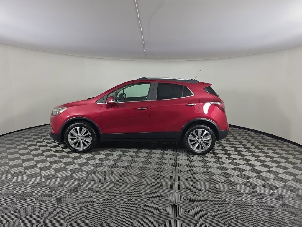 Used 2019 Buick Encore Preferred image 2