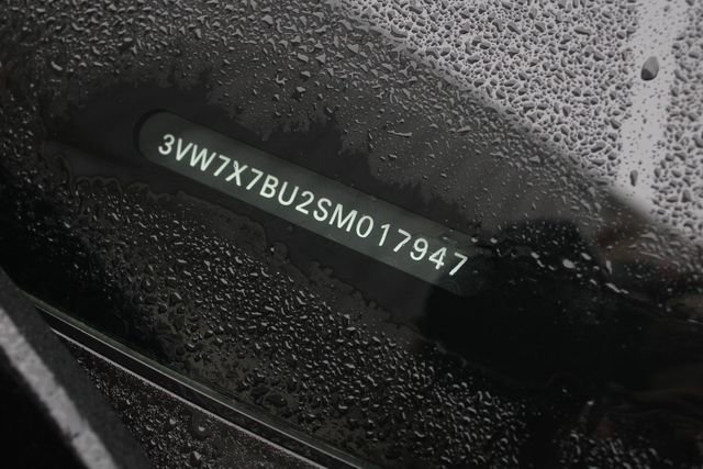 Used 2025 Volkswagen Jetta SE w/ Sunroof Package image 42