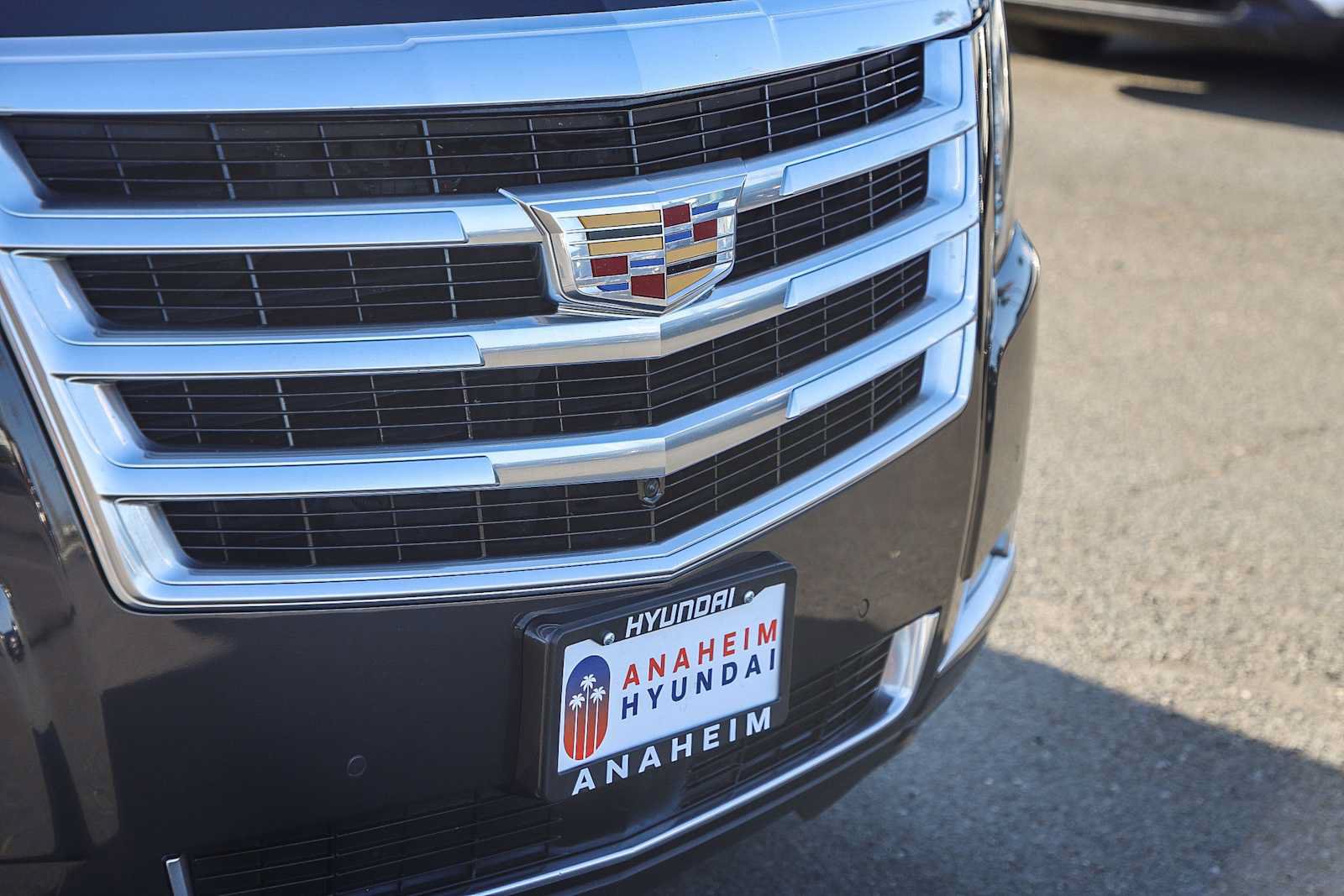 Used 2016 Cadillac Escalade ESV Premium AWD/4WD image 6