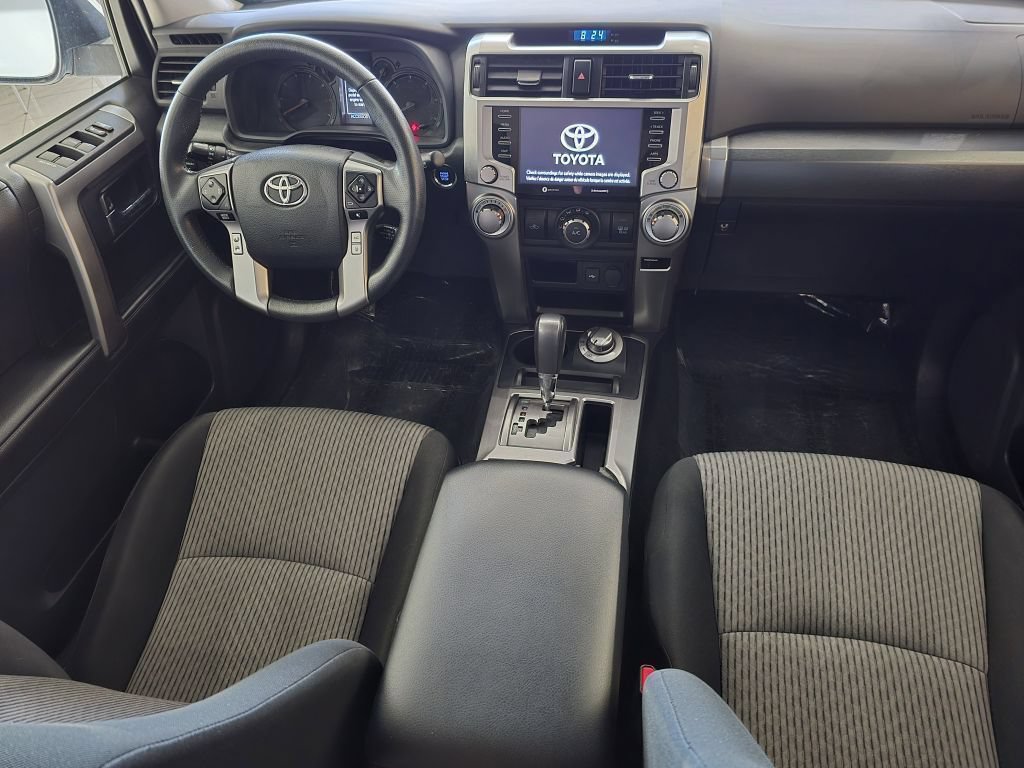 Used 2022 Toyota 4Runner SR5 AWD/4WD image 36