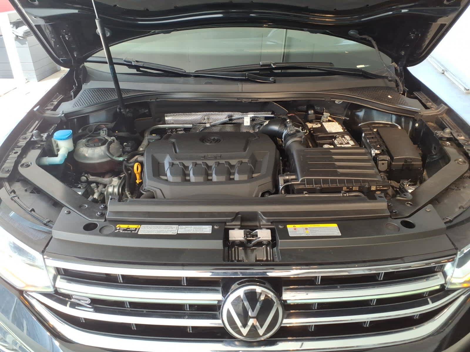 Certified 2022 Volkswagen Tiguan SEL R-Line AWD/4WD image 28