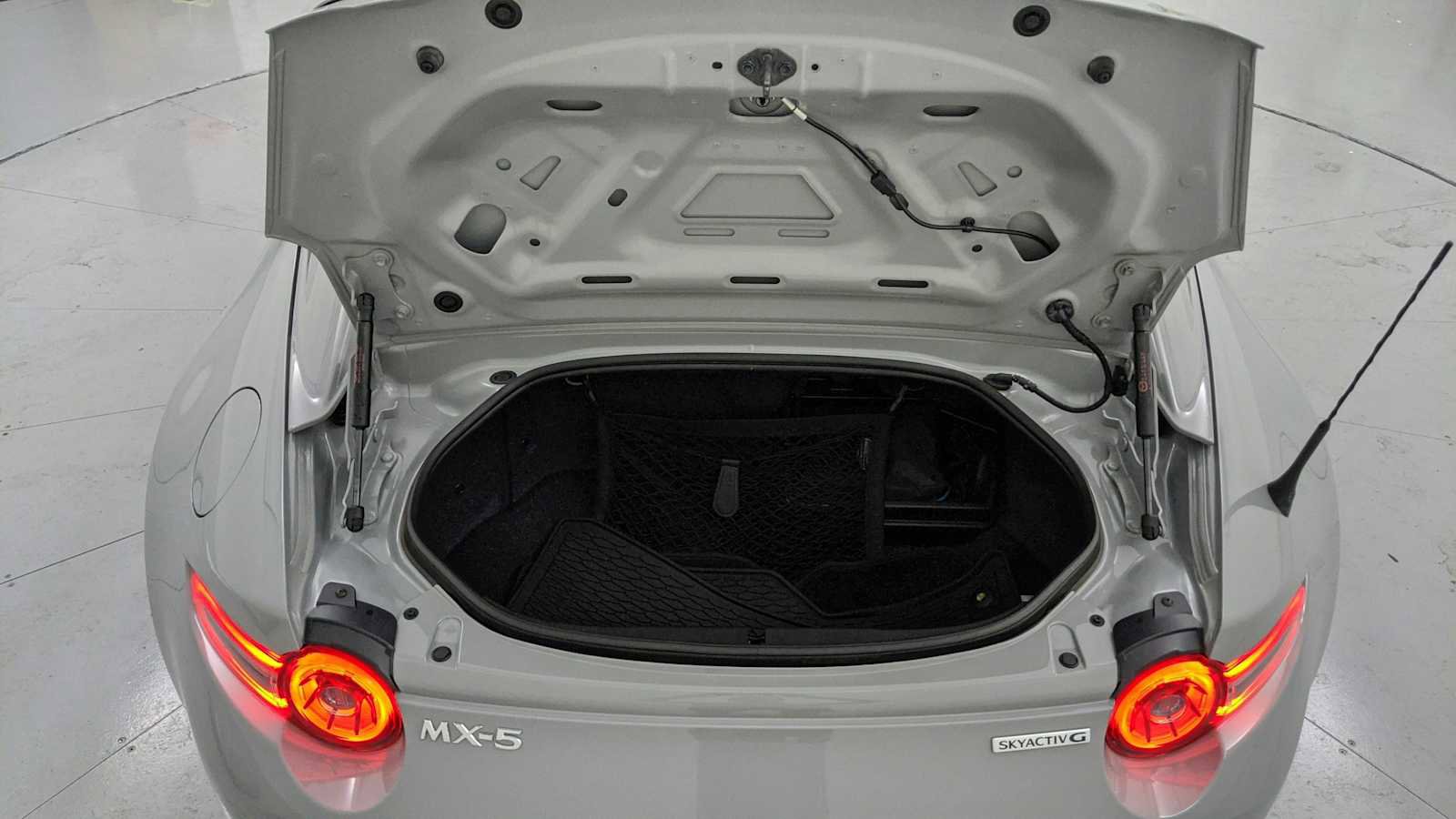 Used 2024 MAZDA MX-5 Miata RF Grand Touring RWD image 21