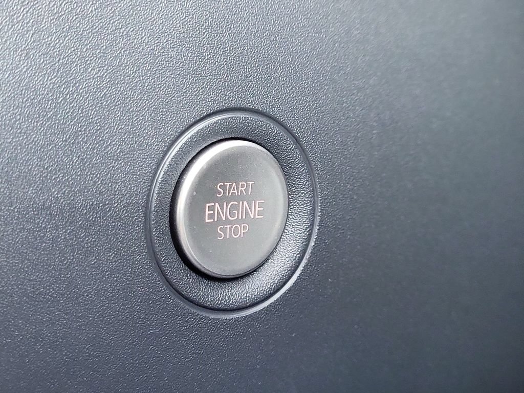 Used 2022 Volkswagen ID.4 Pro S w/ Gradient Package AWD/4WD image 32