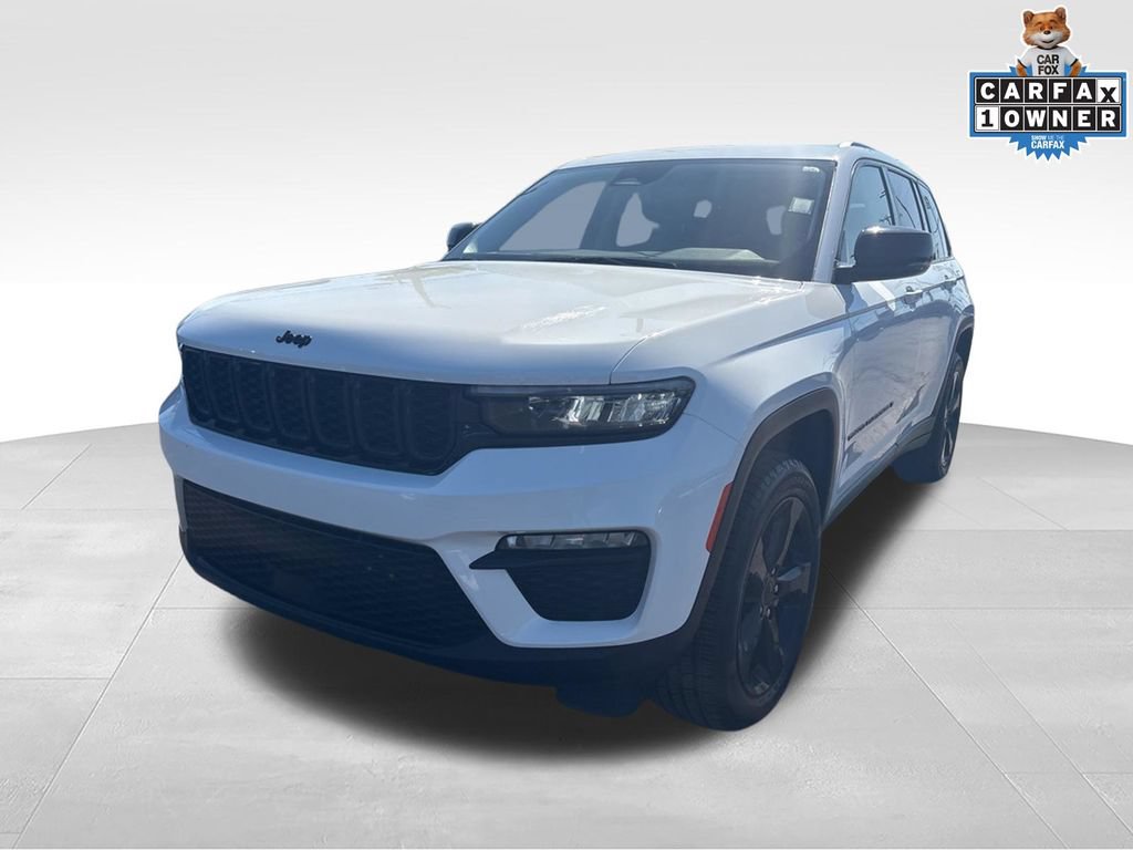 Used 2023 Jeep Grand Cherokee Limited w/ Black Appearance Package AWD/4WD image 7