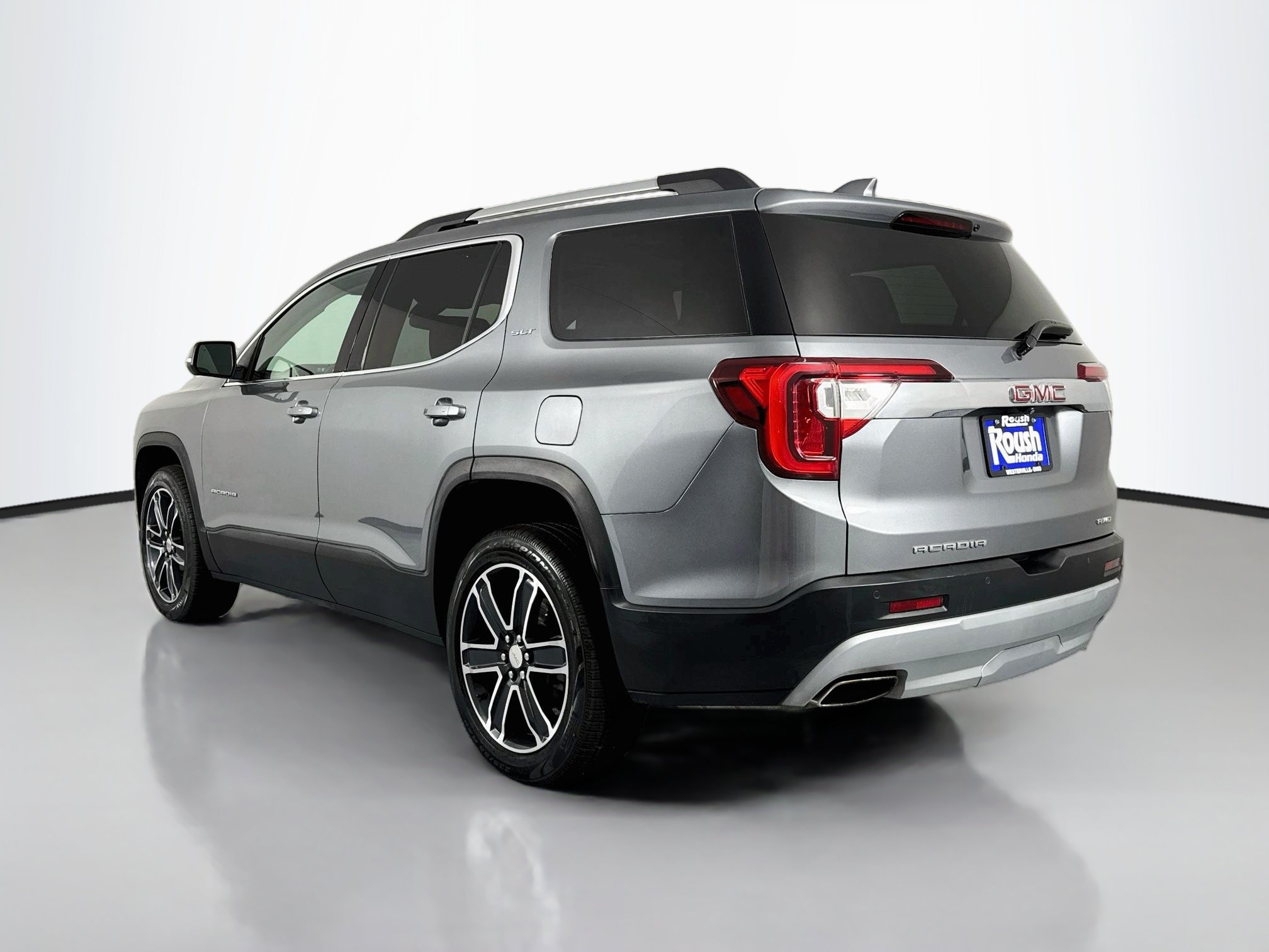 Used 2022 GMC Acadia SLT w/ Technology Package AWD/4WD image 7