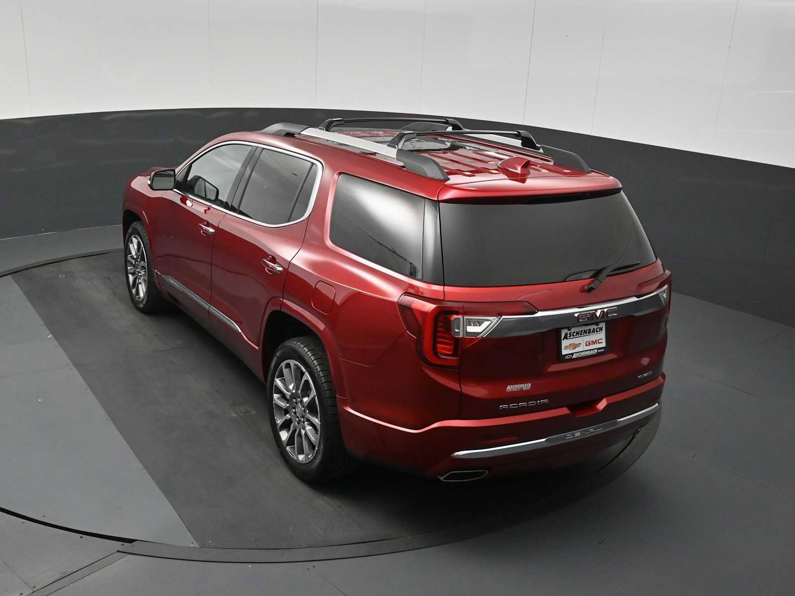 Used 2021 GMC Acadia Denali w/ Denali Technology Package AWD/4WD image 37
