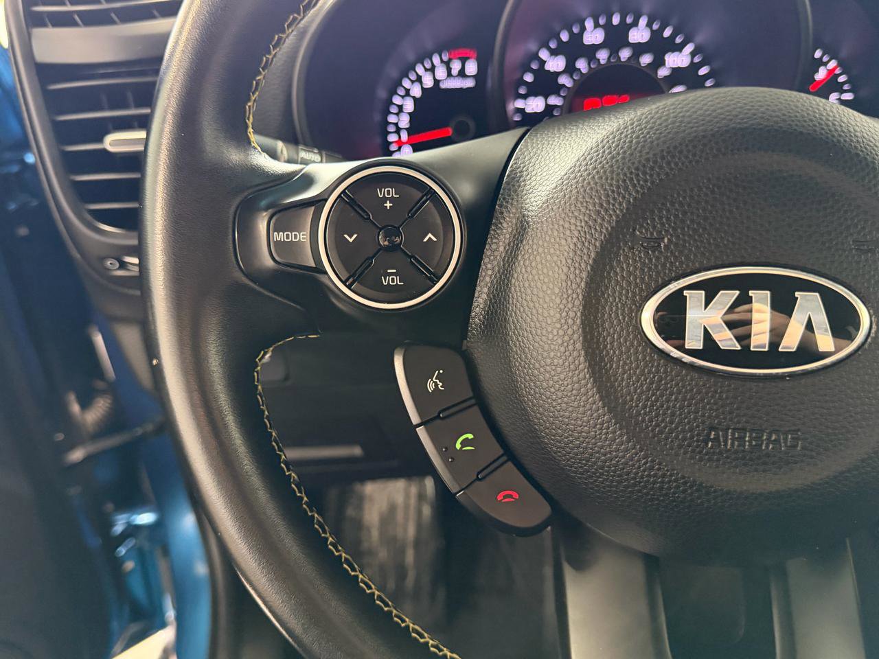 Used 2016 Kia Soul + w/ Designer's Package FWD image 23