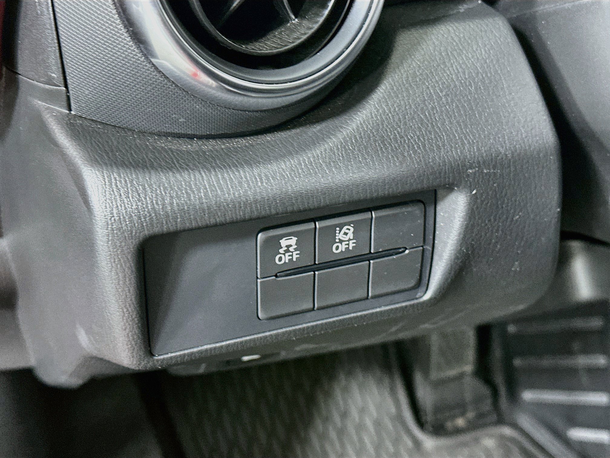 Used 2023 MAZDA MX-5 Miata Grand Touring w/ Weather Package RWD image 17