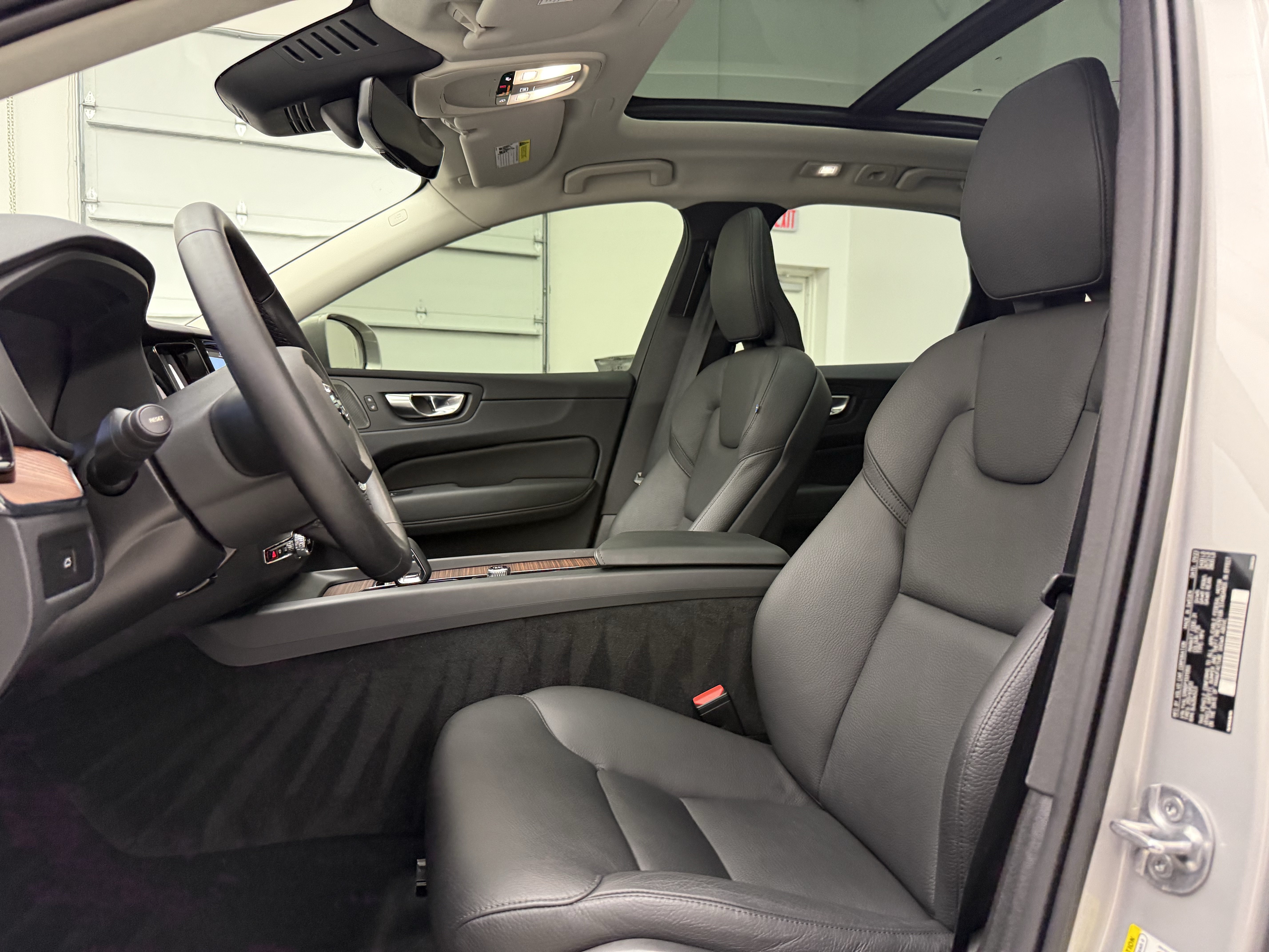 Certified 2023 Volvo XC60 B5 Plus w/ Climate Package AWD/4WD image 12