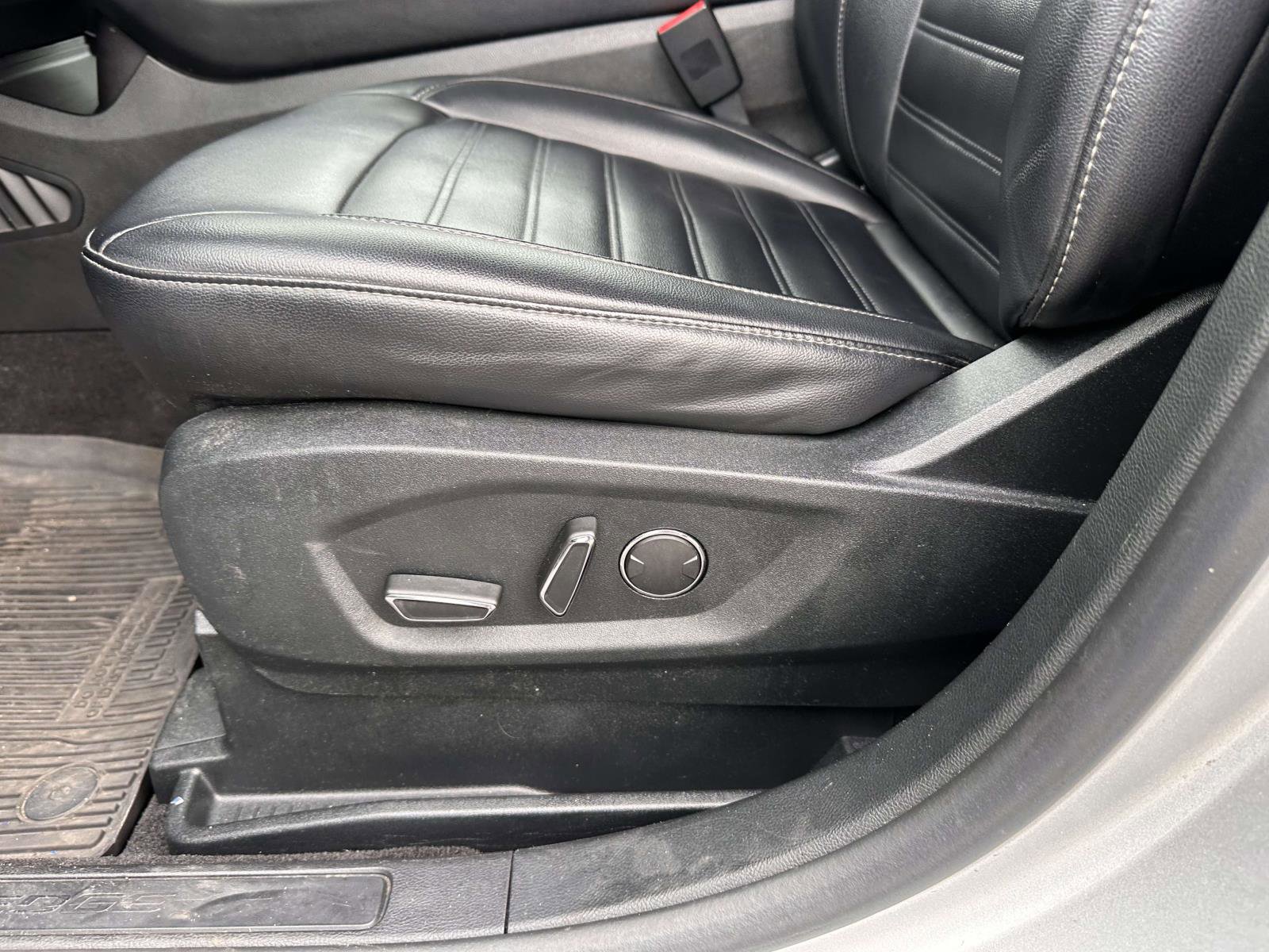 Used 2019 Ford Edge SEL w/ Equipment Group 201A image 11