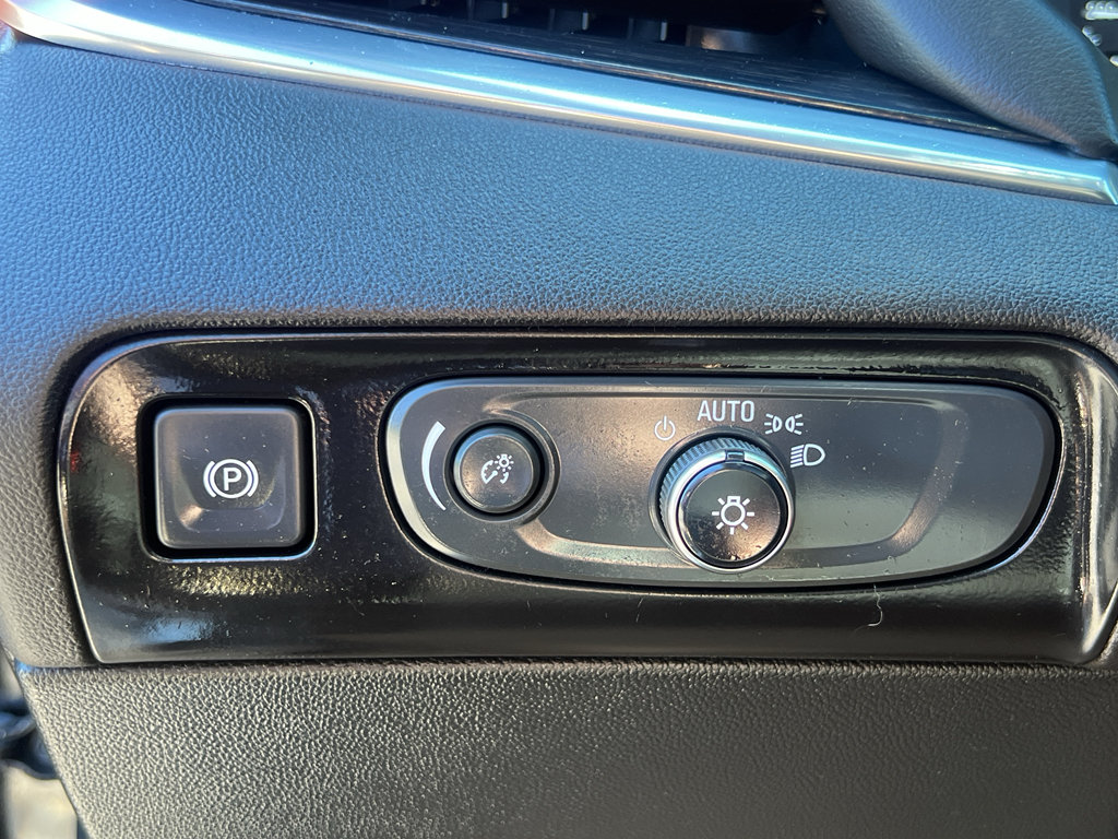 Used 2019 Buick Enclave Avenir w/ Avenir Technology Package AWD/4WD image 15