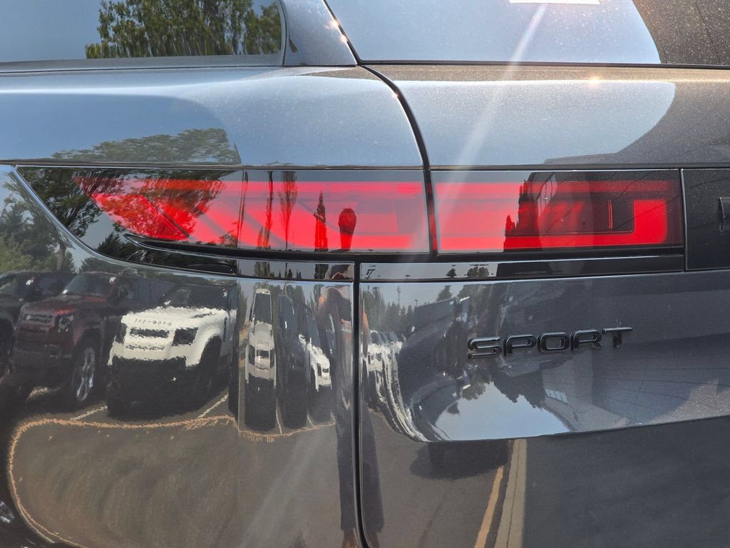 New 2026 Land Rover Range Rover Sport Dynamic SE AWD/4WD image 36