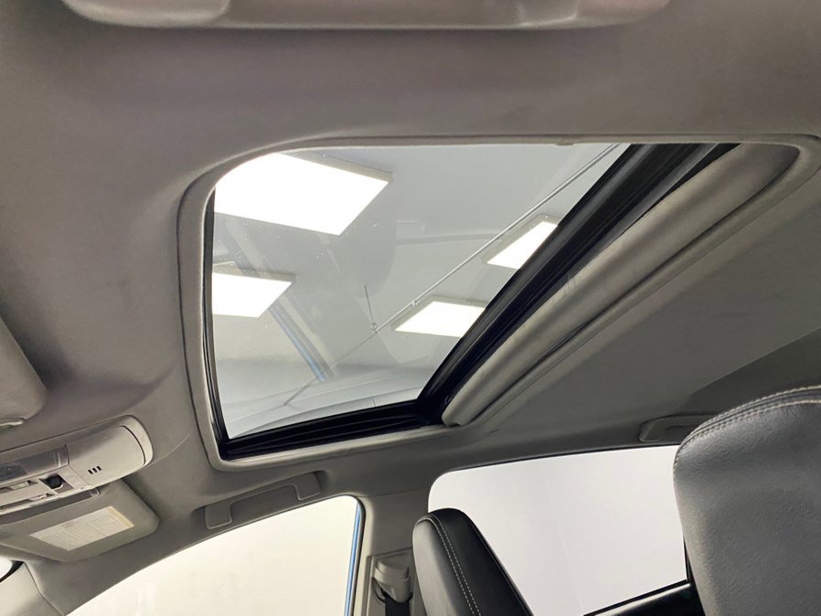 Used 2017 Toyota RAV4 Limited w/ Advanced Technology Package image 21