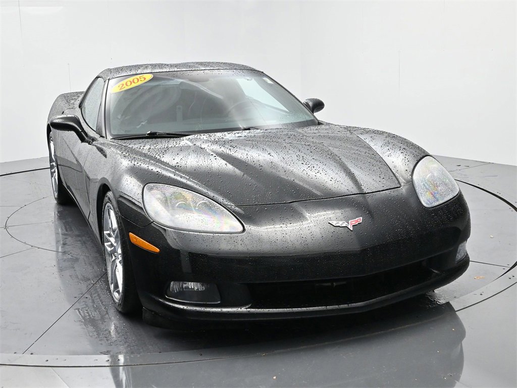 Used 2005 Chevrolet Corvette Coupe w/ Preferred Equipment Group image 2