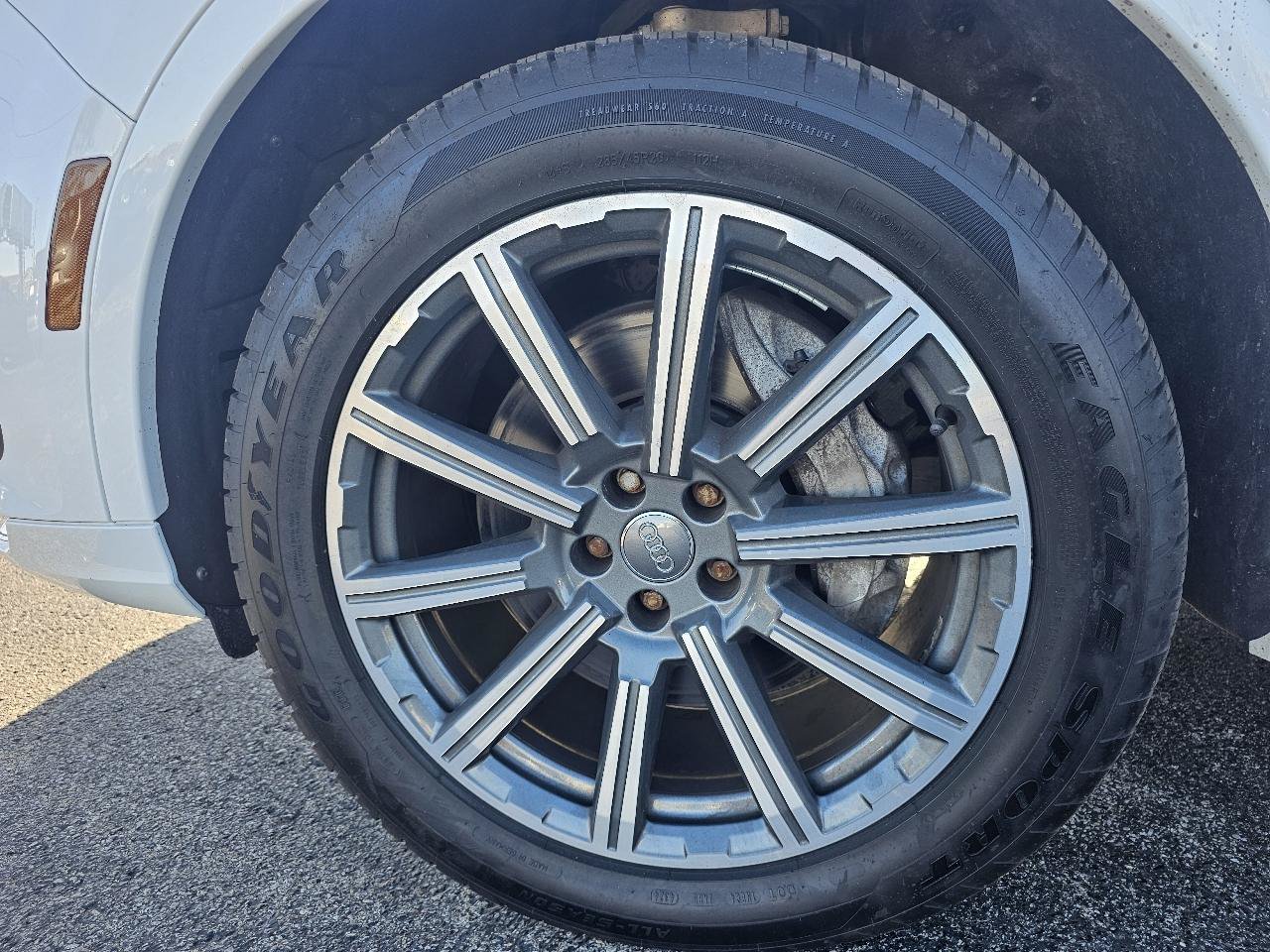 Used 2017 Audi Q7 3.0T Premium Plus AWD/4WD image 9