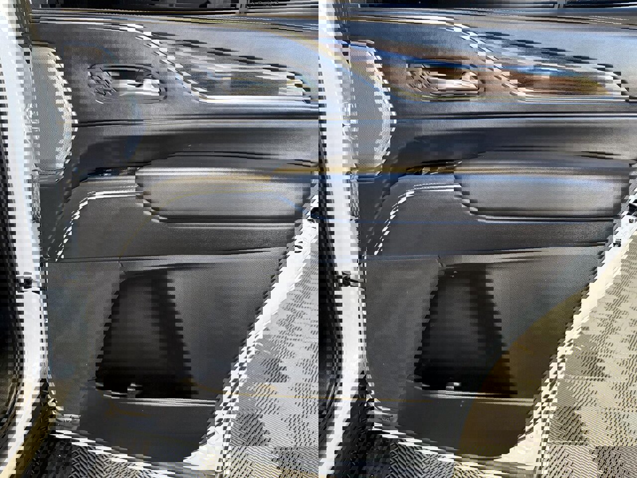 Used 2022 Cadillac Escalade Sport Platinum w/ Heavy-Duty Trailer Package image 25