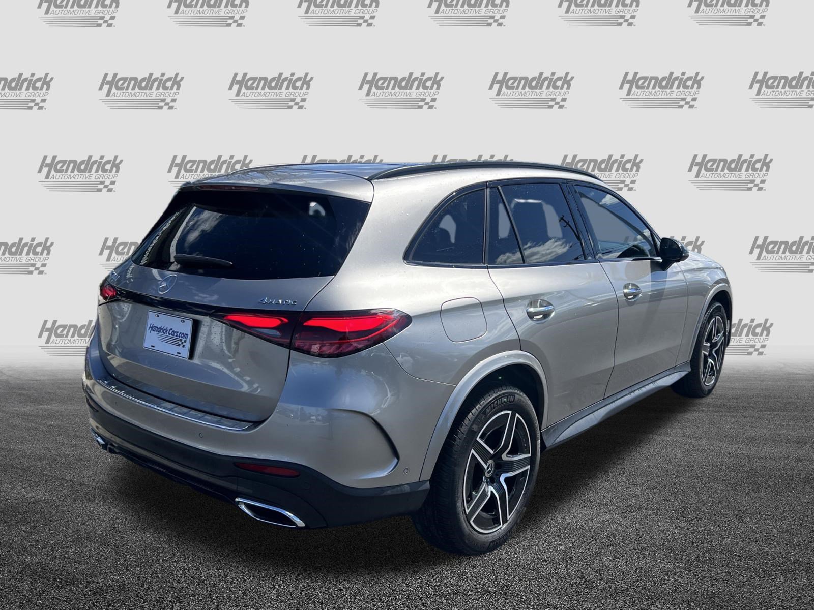 Used 2024 Mercedes-Benz GLC 300 4MATIC w/ AMG Line image 10