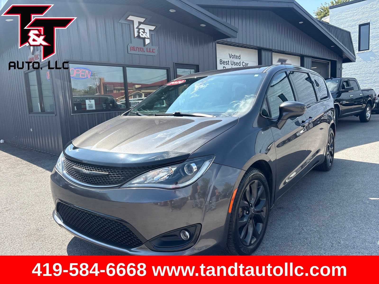 Used 2020 Chrysler Pacifica Touring w/ S Appearance Package