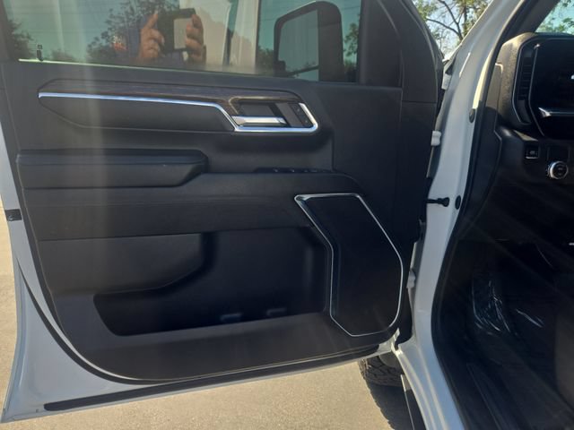 Used 2024 GMC Sierra 2500 SLE RWD image 10