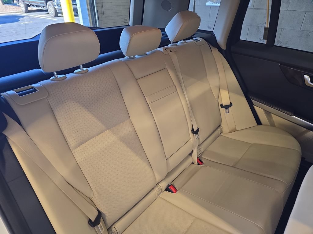 Used 2015 Mercedes-Benz GLK 350 4MATIC image 12