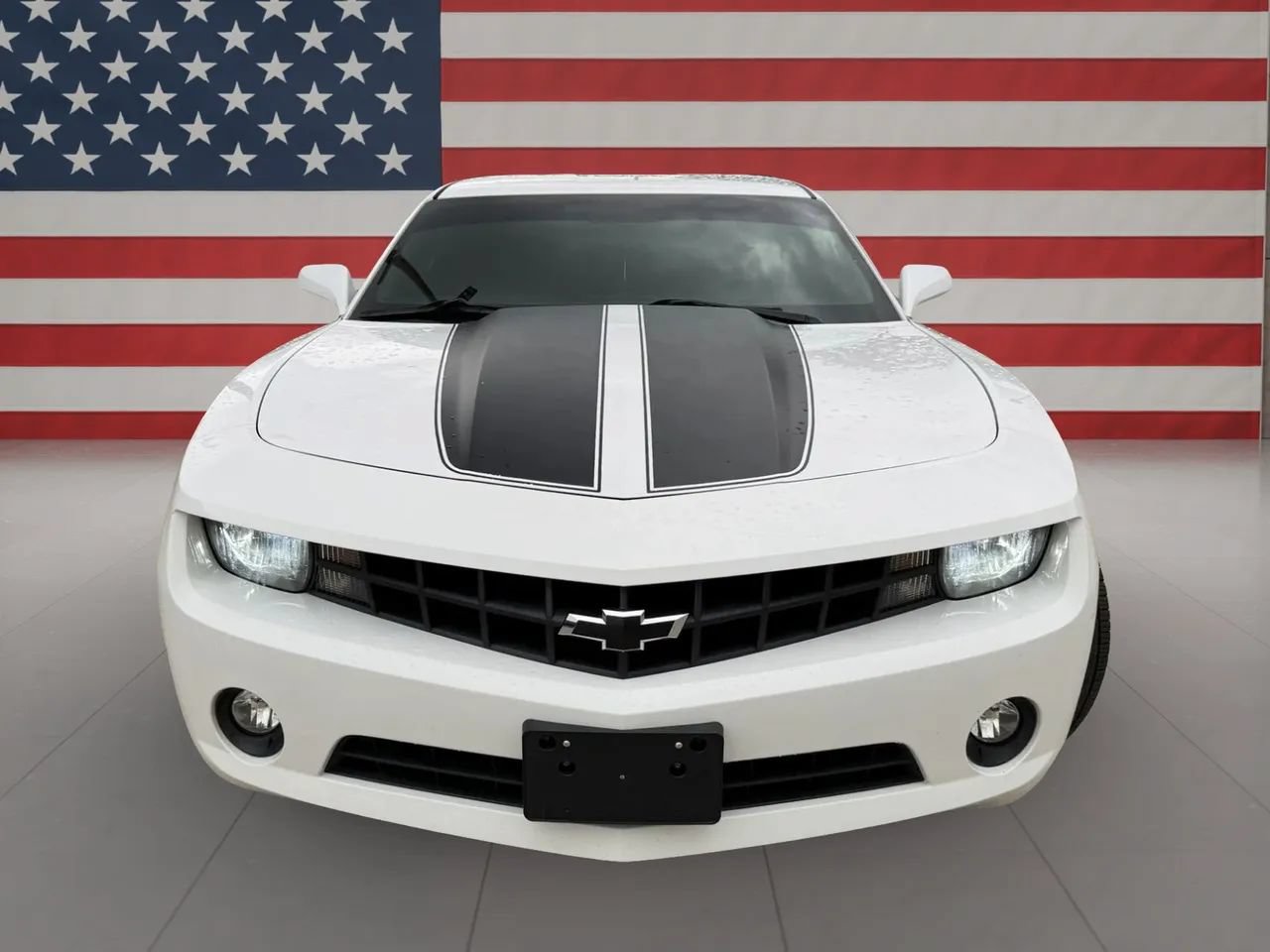 Used 2010 Chevrolet Camaro LT w/ Black Stripe Package RWD image 2