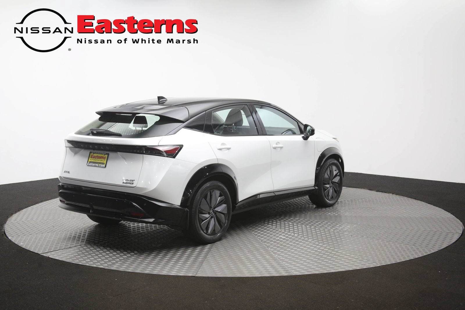 Used 2024 Nissan Ariya AWD image 39