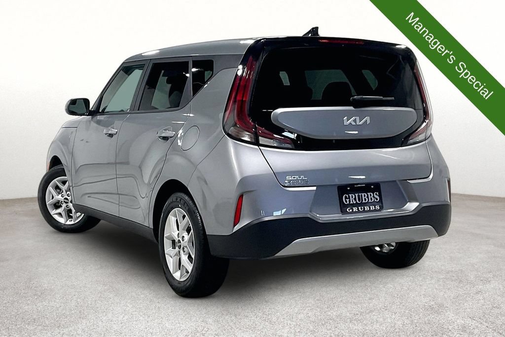 Used 2025 Kia Soul LX FWD image 15