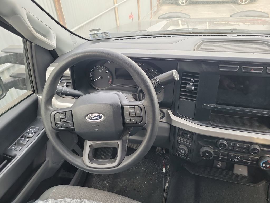 Used 2024 Ford F250 XLT image 5