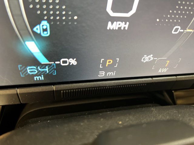 Used 2025 GMC Hummer EV 2X AWD/4WD image 11