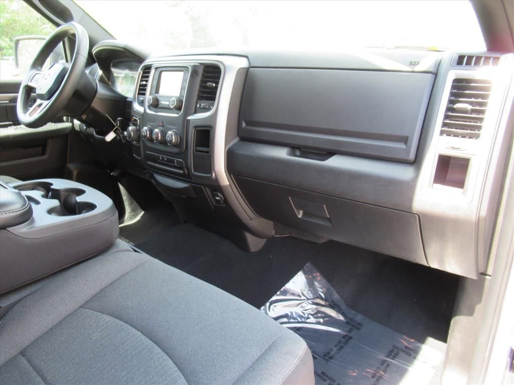 Used 2024 RAM 1500 Classic Warlock RWD image 11