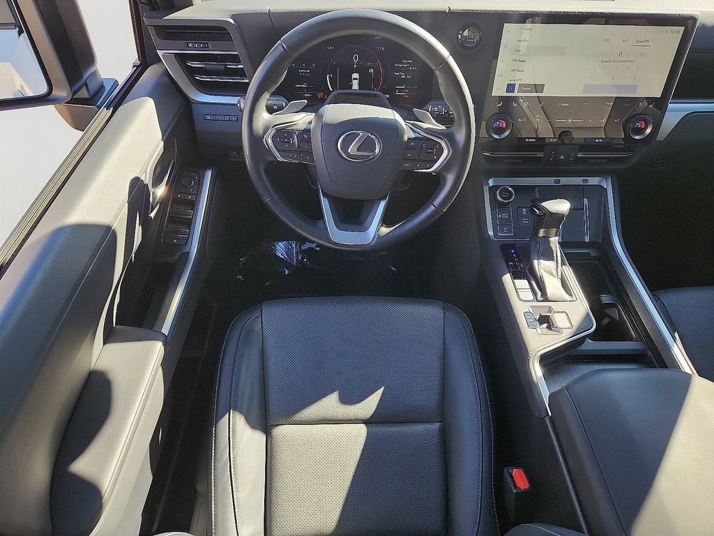 Used 2024 Lexus GX 550 image 12