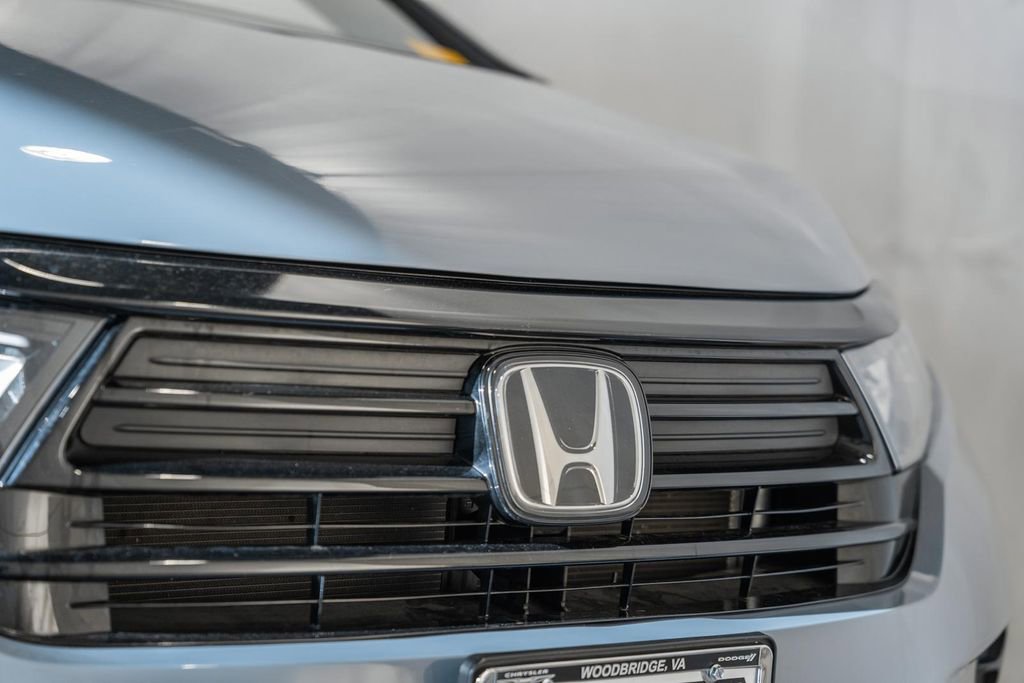 Used 2023 Honda Odyssey Sport image 14